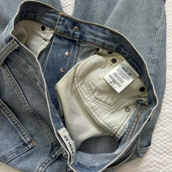 AGOLDE 90’s High Rise Denim Shorts - Picture 9 of 10